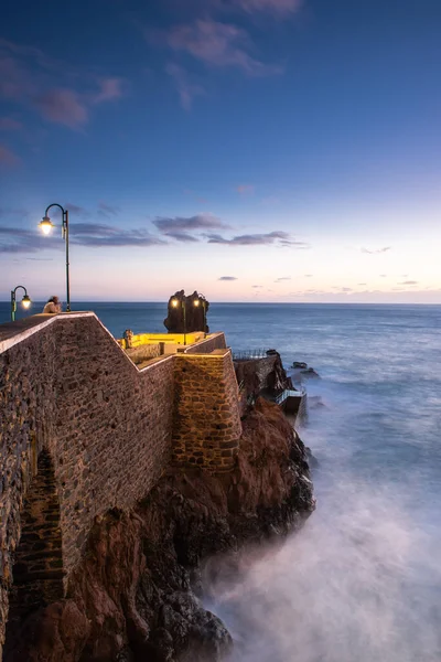 Felsen Bei Ponta Sol Madeiras Strand Mit Promenade Auf Klippen — Stockfoto