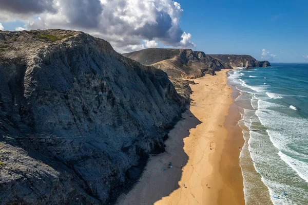 Praia Areia Falésias Dramáticas Costa Oceano Atlântico Portugal Vista Aérea — Fotografia de Stock