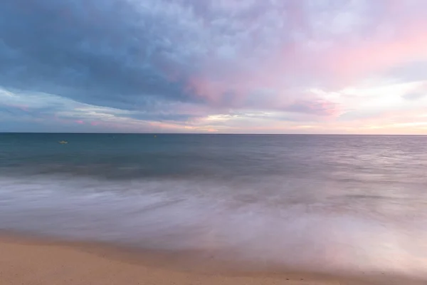 Хмарний Пейзаж Море Заході Океану Піщаним Пляжем Португалії Ліцензійні Стокові Фото