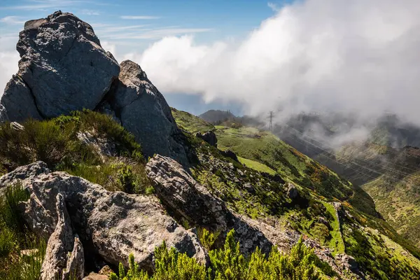 Montanhas Madeira Picos Nuvens — Fotografia de Stock