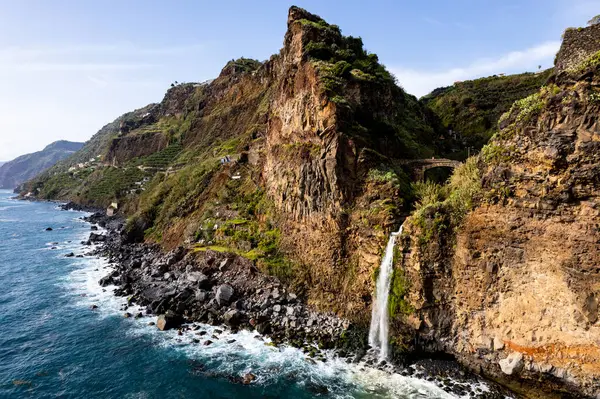 Waterval Atlantische Oceaan Madeira Portugal Zicht Vanuit Lucht Drone Stockfoto