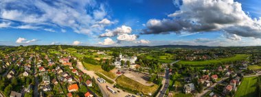 Kefaretçi manastır ve Tuchow 'daki Kutsal Bakire Meryem mabedi, daha az Polonya