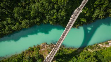 Drone Image: Solkan Demiryolu Köprüsü, Soca Nehri, Slovenya