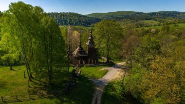Saint Cosmas Ortodoks Kilisesi ve Kotan, Polonya 'daki Saint Damian' ın insansız hava aracı görüntüsü