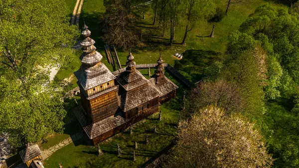 Saint Cosmas Ortodoks Kilisesi ve Kotan, Polonya 'daki Saint Damian' ın insansız hava aracı görüntüsü