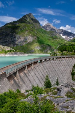 Grossglockner Dağ Gölü ve Barajı