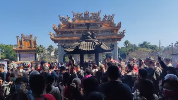 Zhulinshan Temple Linkou Feb 2023 Lunar New Year Day Crowds — Stock video