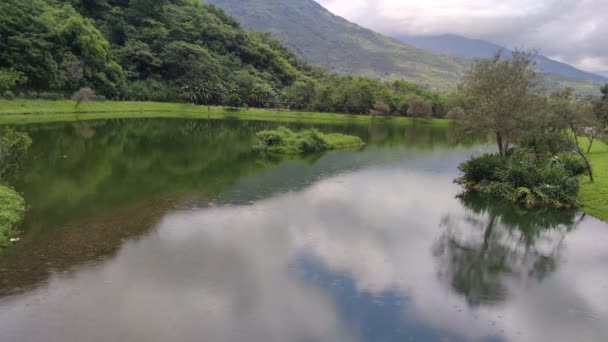 Bonita Vista Gilitan Con Puente Hualien Taiwán — Vídeo de stock