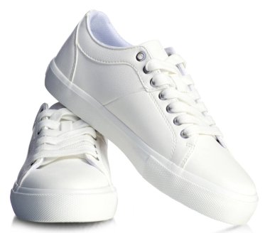 Beyaz arka plan izolasyonunda beyaz spor ayakkabı bağı