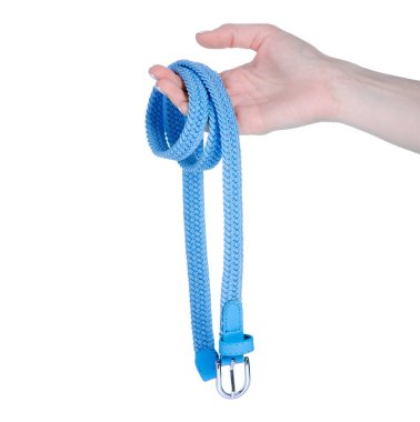 Mavi kadın kemeri beyaz arka plan izolasyonunda