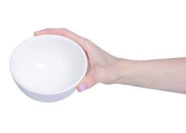 Beyaz arka plan izolasyonu üzerine boş beyaz kase tabağı