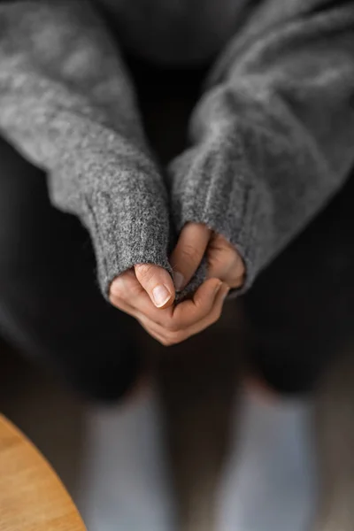 Ruh Sağlığı Psikolojik Sorun Depresyon Kavramı Stresli Kadın Ellerine Yakın — Stok fotoğraf