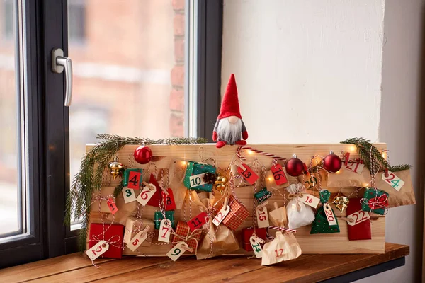 Férias Inverno Conceito Hobby Close Calendário Advento Natal Com Muitos — Fotografia de Stock