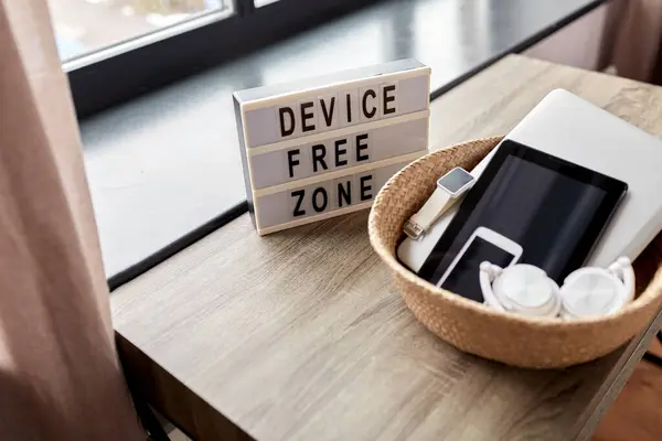 Digital Detox Technology Concept Close Device Free Zone Words Light — Fotografia de Stock