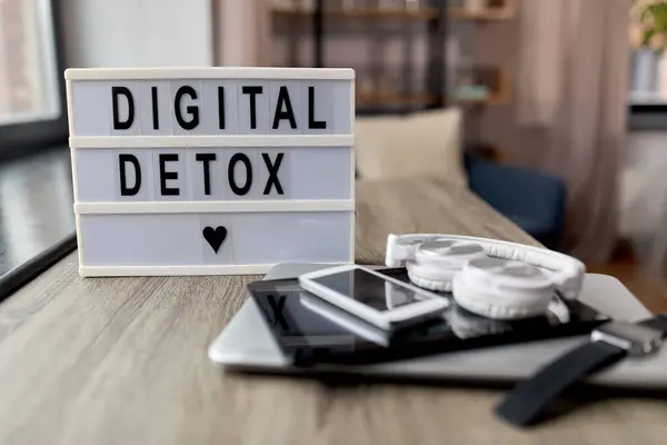 Technology Concept Digital Detox Words Light Box Different Gadgets Blue —  Fotos de Stock