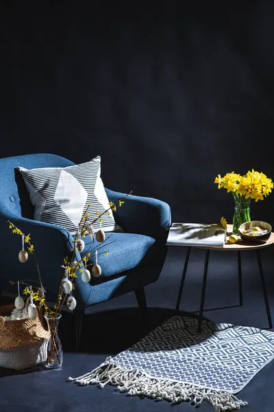 Conceito Decoração Interiores Férias Casa Cadeira Azul Moderna Com Travesseiro — Fotografia de Stock