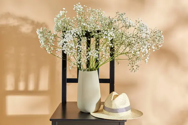 Home Decor Design Concept Close Gypsophila Flowers Vase Straw Hat Stockfoto
