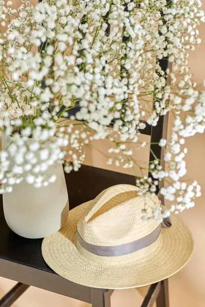 Home Decor Design Concept Close Gypsophila Flowers Vase Straw Hat Photo De Stock