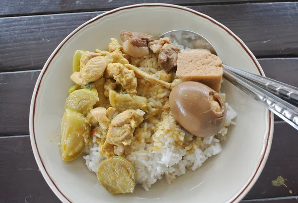 Thajská Kuchyně Rýže Tvrdými Vařenými Vejci Sladké Omáčce Pohled Shora — Stock fotografie
