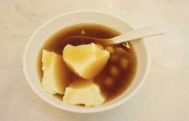 Chinese dessert, Bean curd and ginger syrup