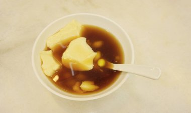 Chinese dessert, Bean curd and ginger syrup