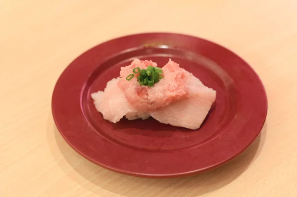 Sushi Maguro Prato Vermelho Cozinha Japonesa — Fotografia de Stock