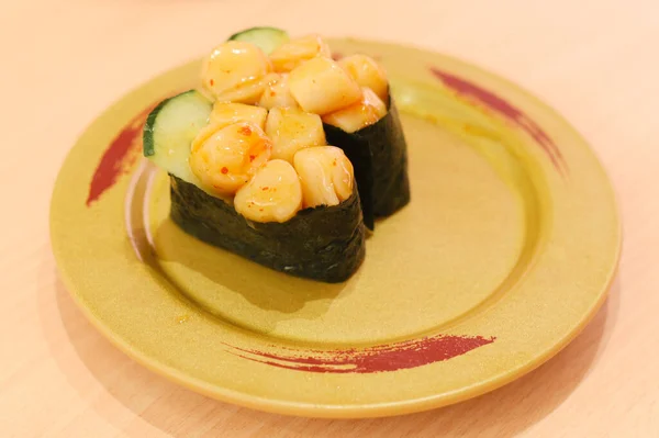 Sushi Med Liten Pilgrimsmussla Yukke Mountain Japansk Mat — Stockfoto