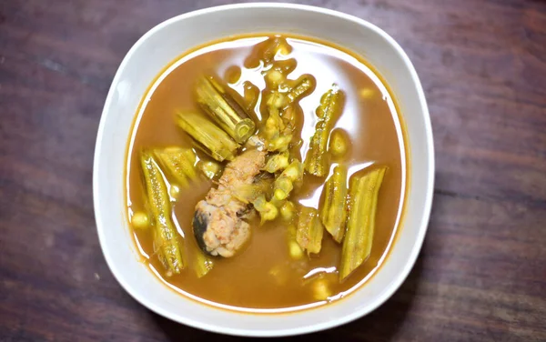 Thailändsk Sura Soppa Med Moringa Och Fisk — Stockfoto