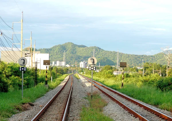 Chonburi Thailand Aug Eisenbahn Mit Berghintergrund August 2022 Bang Phra — Stockfoto