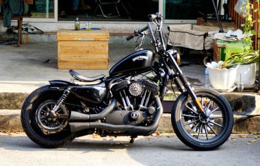 CHONBURI, THAILAND - 25 Mart 2025 tarihinde Harley-Davidson motosiklet parkı Pattaya, Chonburi, Tayland