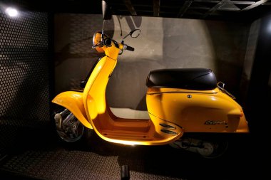 Rayong, Tayland - 17 APR: 17 Nisan 2025 'te Rayong, Tayland' da Honda Giorno 50 cc 'lik klasik motosikletin yakın plan çekimi