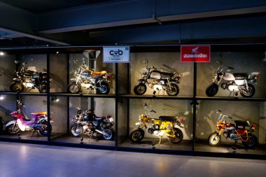 Rayong, Tayland - 17 APR: 17 Nisan 2025 tarihinde Rayong, Tayland 'da Honda Vintage Mini Motosiklet Galerisi