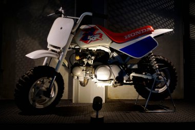 Rayong, Tayland - 17 APR: 1997 Honda Z50R mini motosikletinin 17 Nisan 2025 tarihinde Rayong, Tayland