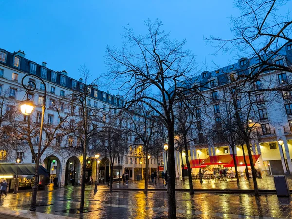Joachim Bellay Square Fontaine Des Innocents Bookstore Evening Rain — Stok Foto