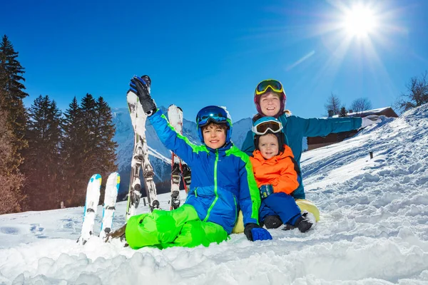 Family Ski Vacations Mother Two Children Mont Blanc French Aps — Fotografia de Stock