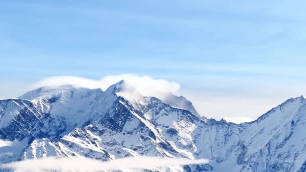 Hegy Francia Alpokban Mont Blanc Massif Vastag Felhők Alatt Fényes — Stock videók