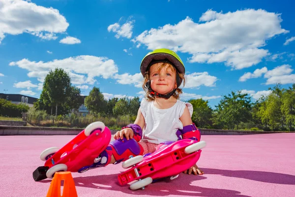 Smiling Little One Year Old Girl Learn Skate Rollers Sit — Stock Photo, Image