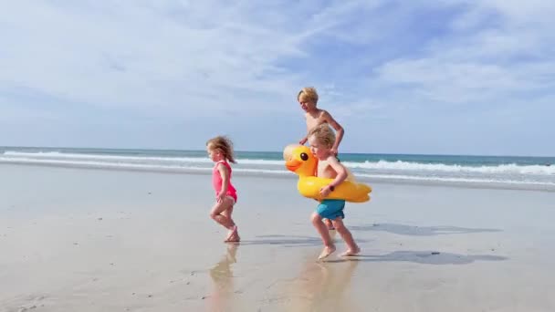 Group Children Two Boys Little Girl Holding Inflatable Toy Buoys — Stockvideo