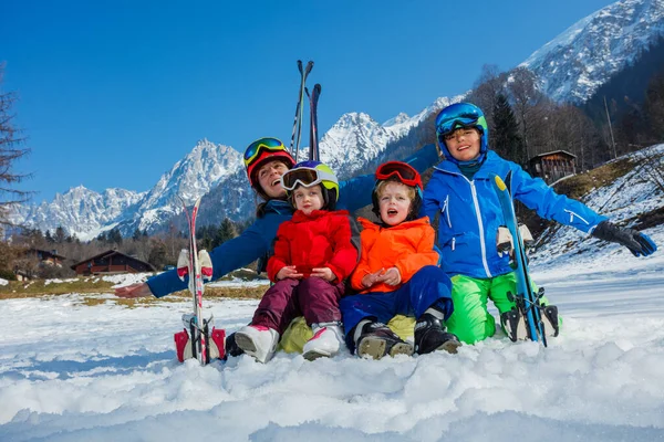 Fun First Ski Alpine Vacation Family Mother Three Kids Boys — Stock Photo, Image