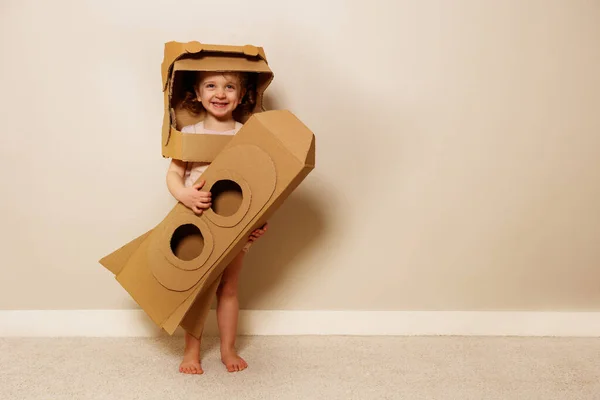 Beautiful Young Girl Wear Cardboard Helmet While Holding His Homemade — Stock Photo, Image