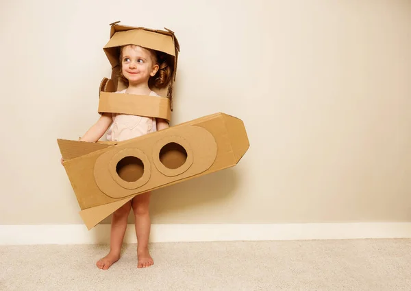 Young Girl Her Cardboard Helmet Self Made Rocket Hand Smiling — Stock Photo, Image