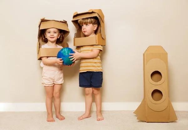 Happy Kids Sister Brother Stand Holding Together Planet Earth Cardboard —  Fotos de Stock