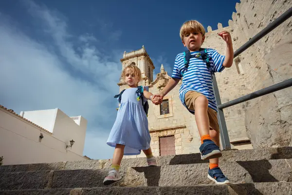 Kids Boy Girl Sightseeing Spain Peniscola Old Town Going Stairs — Stock Photo, Image