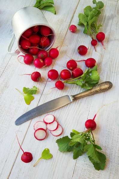 Friss Reteksaláta Házi Készítésű Étel Egészséges Étel Kaja Fehér Asztal — Stock Fotó