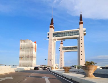 Kuala Terengganu, Malezya - Haziran, 06: 23: Güzel Terengganu Köprüsü. Yeni basılan köprü, Kuala Terengganu ve Seberang Takir arasında yol bağlantısı sağlıyor.