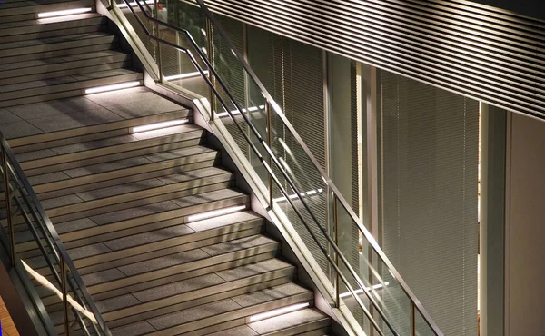 Escalera Soleada Interior Del Edificio —  Fotos de Stock