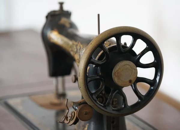 Старая Швейная Машина Ретро Типа — стоковое фото