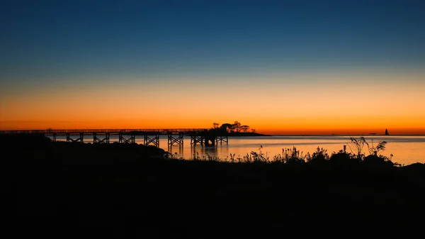 Norwalk Usa Октября 2022 Красивый Красочный Восход Солнца Пляже Calf — стоковое фото