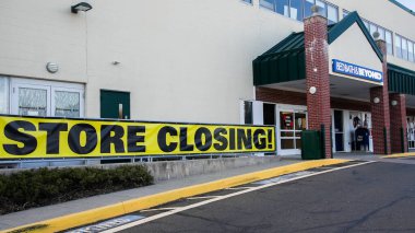 NORWALK, CT, ABD - 18 Şubat 2023: Norwalk 'taki Bed Bath and Beyond mağazası kapanıyor