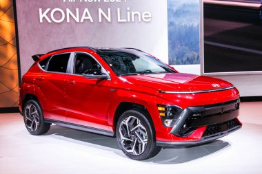 NEW YORK, NY, ABD - APRIL 5, 2023: The 2024 Hyundai Kona 1.6 T N hatları New York Uluslararası Otomobil Fuarı 'nda uluyor